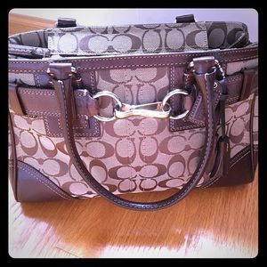 Coach Satchel Handbag Classic Signature